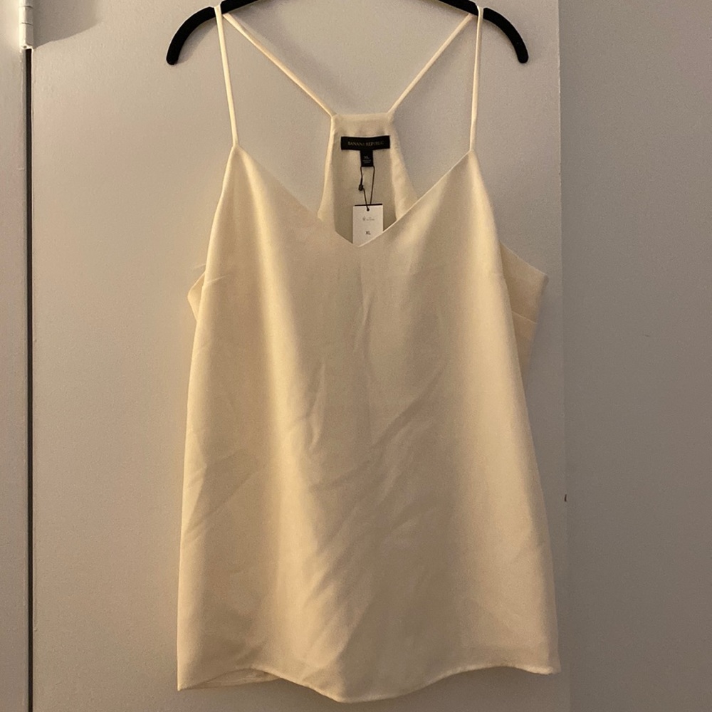 NWT Cream/White Banana Republic blouse